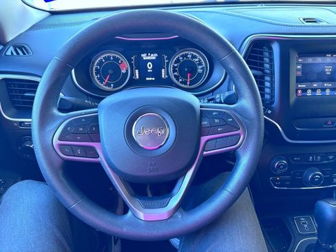 Used 2021 Jeep Cherokee Latitude image 18