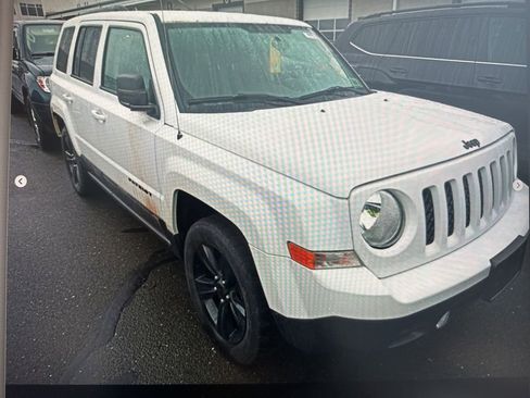 Used 2015 Jeep Patriot Sport w/ Power Value Group image 3