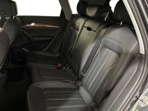 Used 2023 Audi Q5 2.0T Premium w/ Convenience Package AWD/4WD image 17