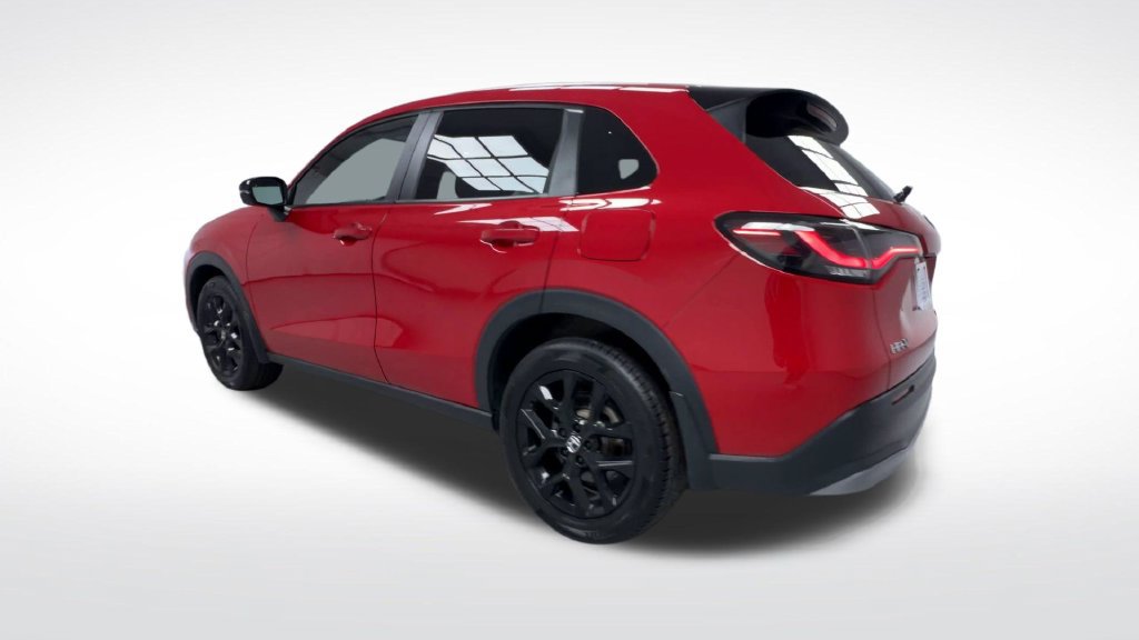 Used 2025 Honda HR-V Sport image 6