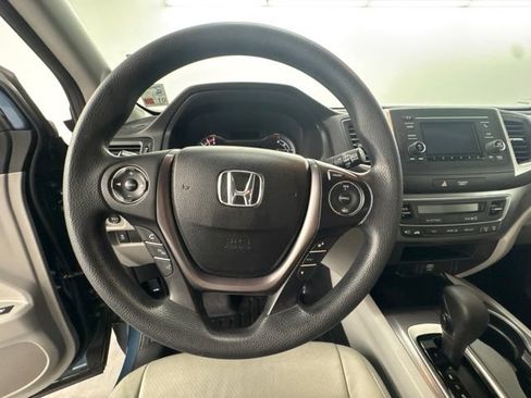 Used 2016 Honda Pilot LX image 19