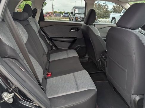 Used 2023 Nissan Rogue SV AWD/4WD image 29