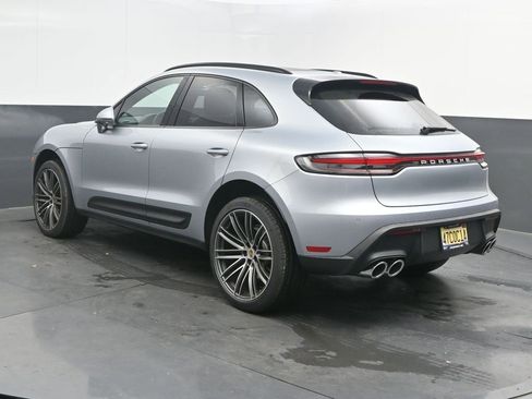 New 2026 Porsche Macan image 5
