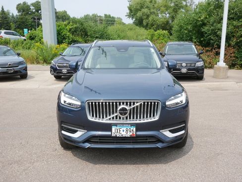 Used 2023 Volvo XC90 T8 Ultimate AWD/4WD image 2