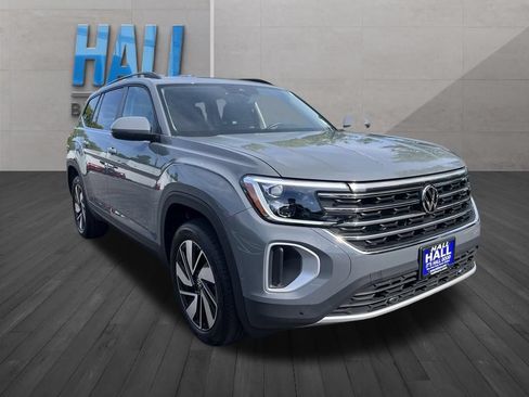 Used 2026 Volkswagen Atlas SE w/ Panoramic Sunroof Package FWD image 8