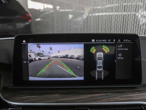 Certified 2023 BMW 530e 530e w/ Convenience Package image 21