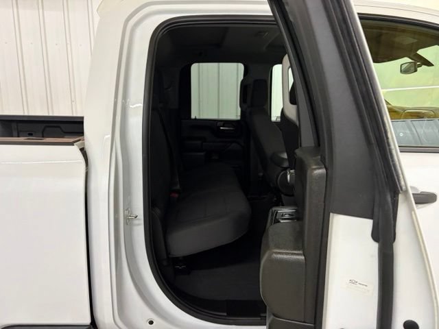 Used 2022 Chevrolet Silverado 2500 Custom w/ Custom Value Package AWD/4WD image 11