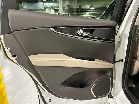 Certified 2023 Lincoln Nautilus Reserve AWD/4WD image 23