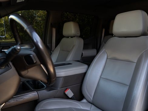 Used 2019 GMC Sierra 1500 SLT w/ SLT Premium Plus Package image 17