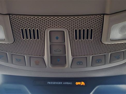 Used 2024 Ford Expedition Limited image 36