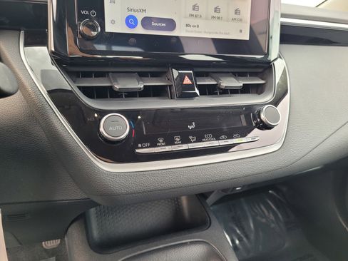 Used 2024 Toyota Corolla LE image 19