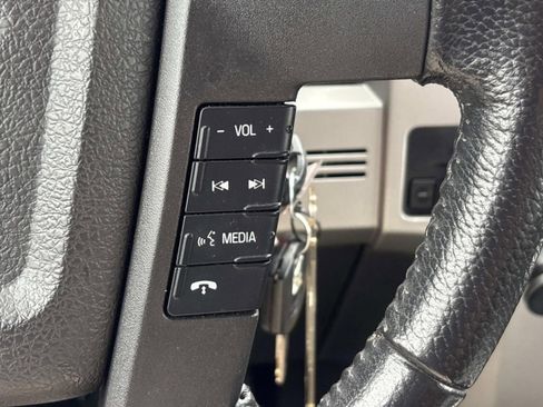 Used 2013 Ford F150 Lariat w/ Luxury Equipment Group image 32