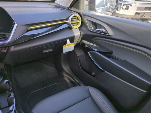 New 2026 Chevrolet Trax ACTIV w/ Sunroof Package image 17