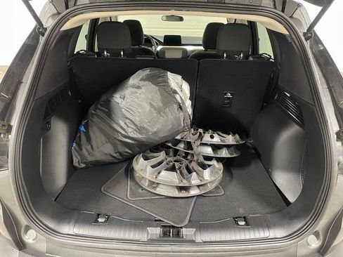 Used 2020 Ford Escape SE image 24