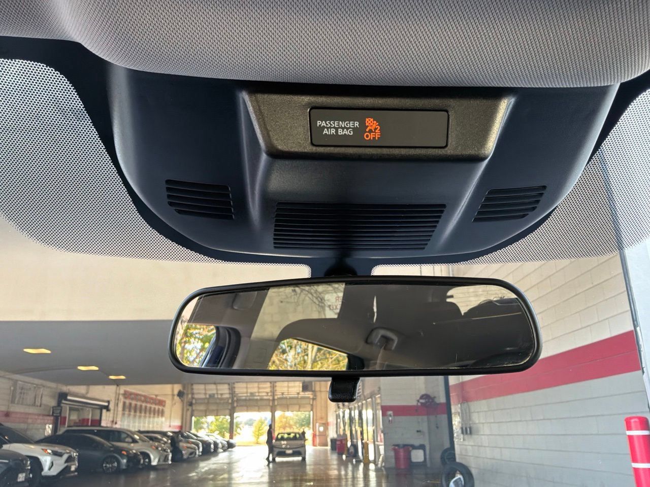 Used 2025 Nissan Rogue SV FWD image 19