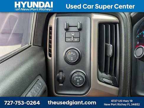 Used 2018 GMC Sierra 2500 Denali w/ Duramax Plus Package AWD/4WD image 33