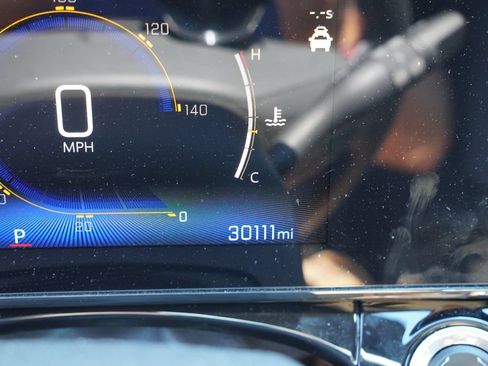 Used 2025 Chevrolet Trax RS w/ Driver Confidence Package FWD image 7