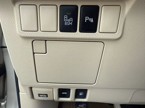 Used 2014 Lexus ES 350 w/ Premium Package FWD image 25