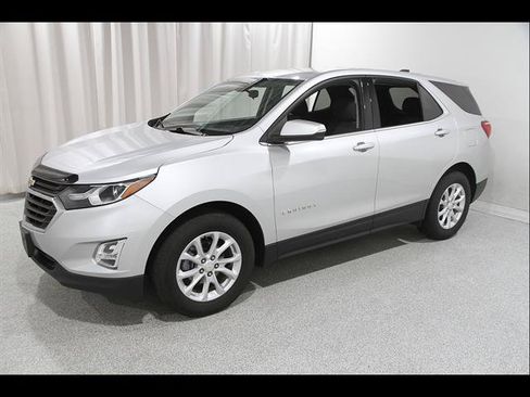 Used 2019 Chevrolet Equinox LT FWD image 3