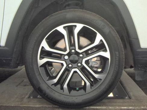 Used 2023 Jeep Compass Limited image 9