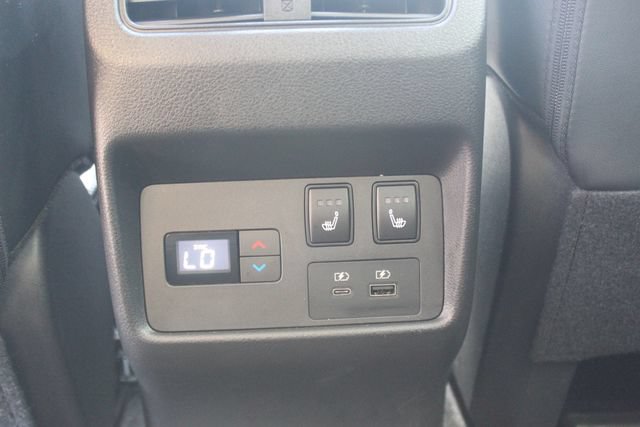 Used 2023 Nissan Rogue Platinum w/ Platinum Premium Package AWD/4WD image 26