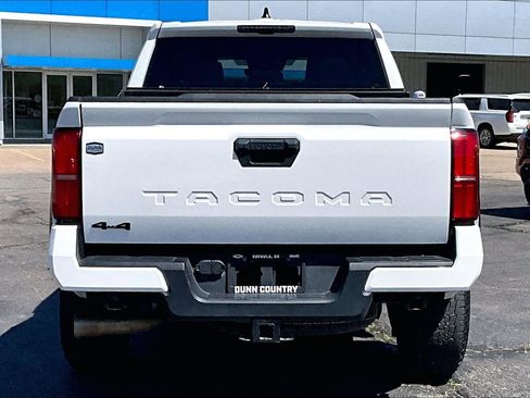 Used 2024 Toyota Tacoma TRD Off-Road AWD/4WD image 4