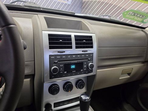 Used 2008 Dodge Nitro SLT w/ Convenience Group RWD image 17