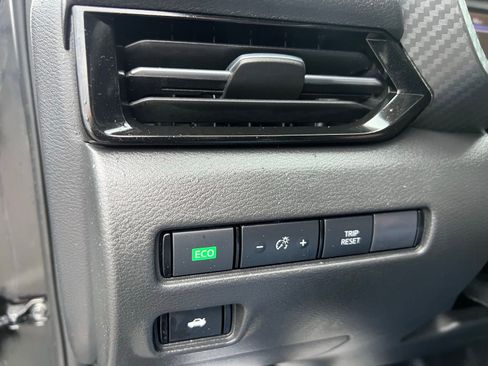 Used 2025 Nissan Sentra SR image 26