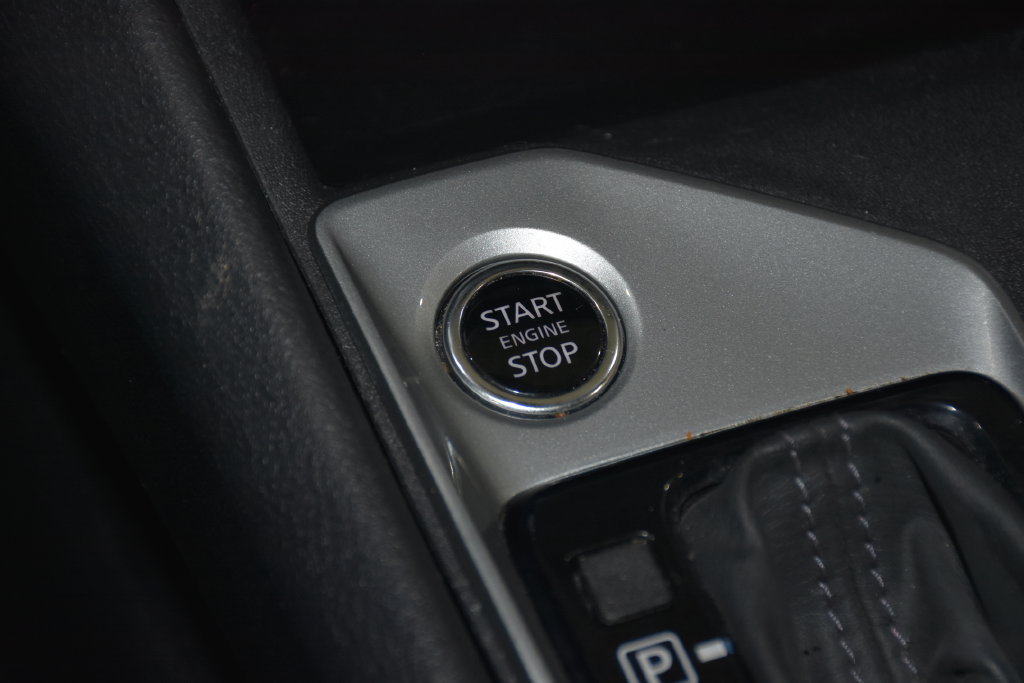 Used 2025 Nissan Altima 2.5 SV FWD image 18