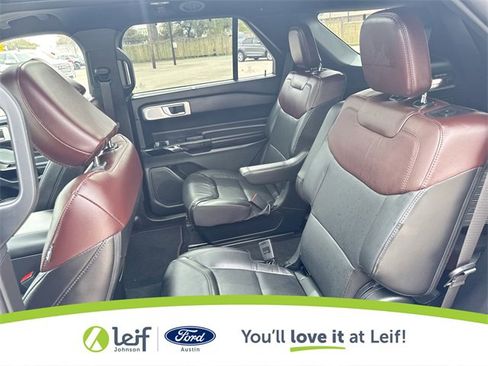 Used 2023 Ford Explorer Platinum w/ Technology Package image 29