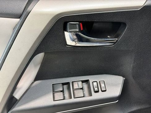Used 2016 Toyota RAV4 XLE FWD image 7