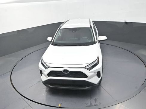 Used 2024 Toyota RAV4 XLE FWD image 24