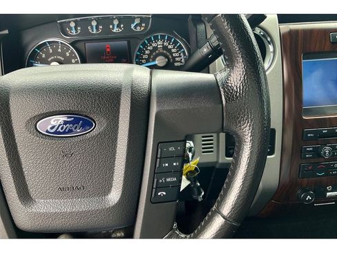 Used 2012 Ford F150 Lariat w/ Lariat Chrome Pkg image 19