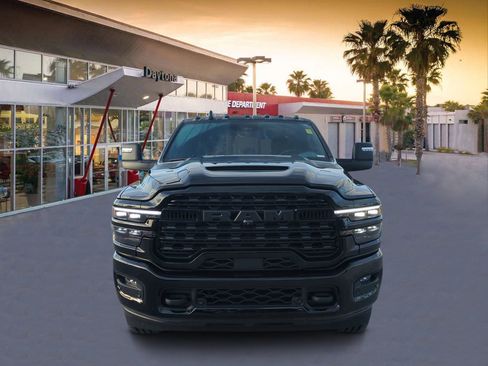 Used 2025 RAM 3500 Limited image 8