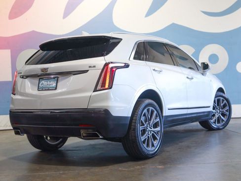 Used 2018 Cadillac XT5 Luxury w/ LPO, Black Ice Package FWD image 29