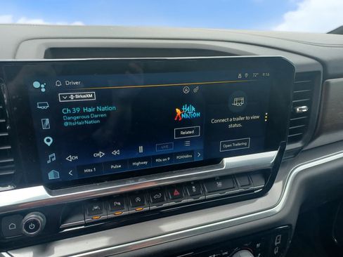 Used 2025 Chevrolet Silverado 1500 High Country AWD/4WD image 10