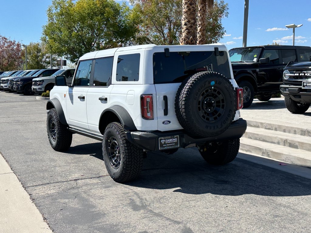 New 2026 Ford Bronco Badlands w/ Sasquatch Package AWD/4WD image 4