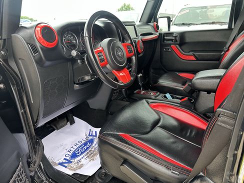 Used 2017 Jeep Wrangler Unlimited Sport AWD/4WD image 12