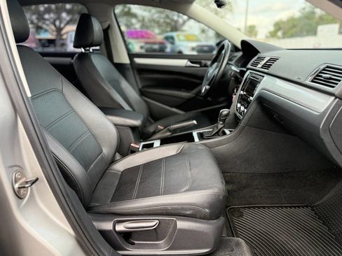 Used 2012 Volkswagen Passat 2.5 SE image 21