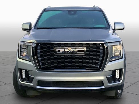 Used 2023 GMC Yukon Denali Ultimate AWD/4WD image 4