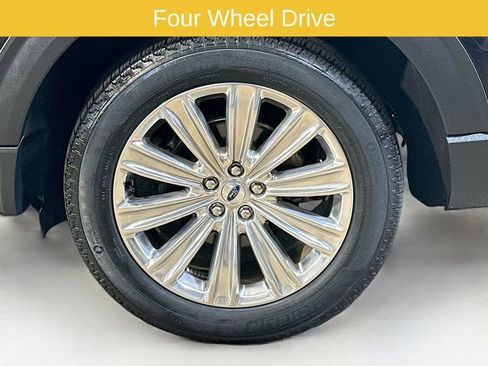 Certified 2023 Ford Explorer Limited w/ Limited Technology Package image 6