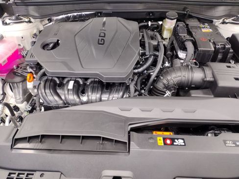 Used 2025 Hyundai Sonata SE FWD image 8