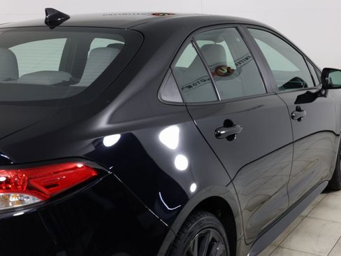 Used 2024 Toyota Corolla SE image 39