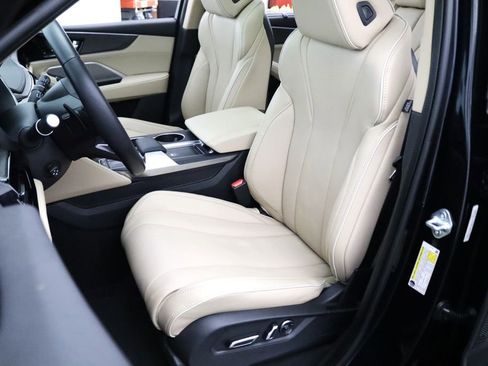 Used 2023 Acura MDX SH-AWD w/ Advance Package image 2