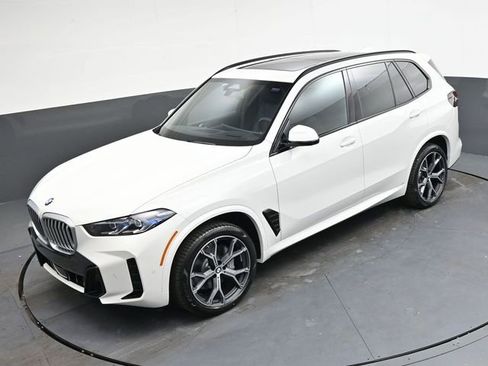 Used 2026 BMW X5 xDrive40i w/ M Sport Package AWD/4WD image 26
