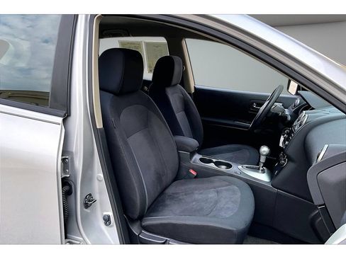 Used 2015 Nissan Rogue S w/ Convenience Package AWD/4WD image 46