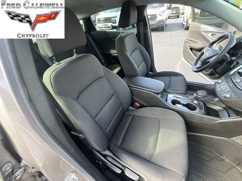 Used 2024 Chevrolet Malibu RS w/ LPO, Floor Liner Package FWD image 33