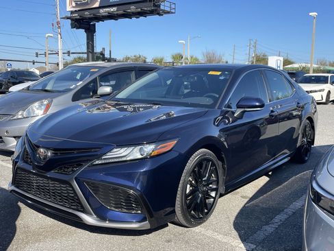 Used 2022 Toyota Camry XSE image 2