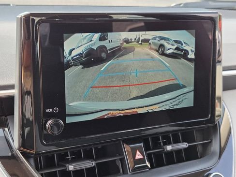Used 2025 Toyota Corolla LE FWD image 19