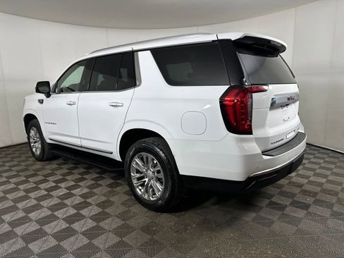 Used 2023 GMC Yukon SLT w/ SLT Premium Package image 5